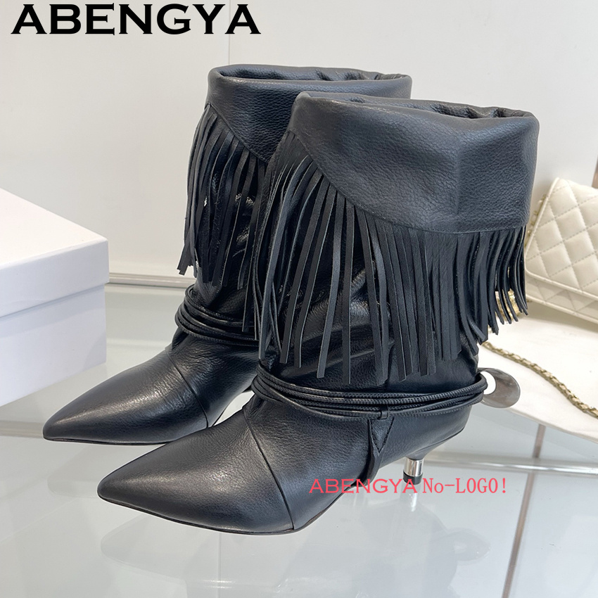 Ethnic Fashion Design - Botas Chelsea con diseño de borla