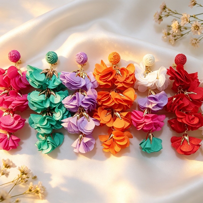 Ethnic Fashion Trends 2026 - Pendientes de Clip con Borlas de